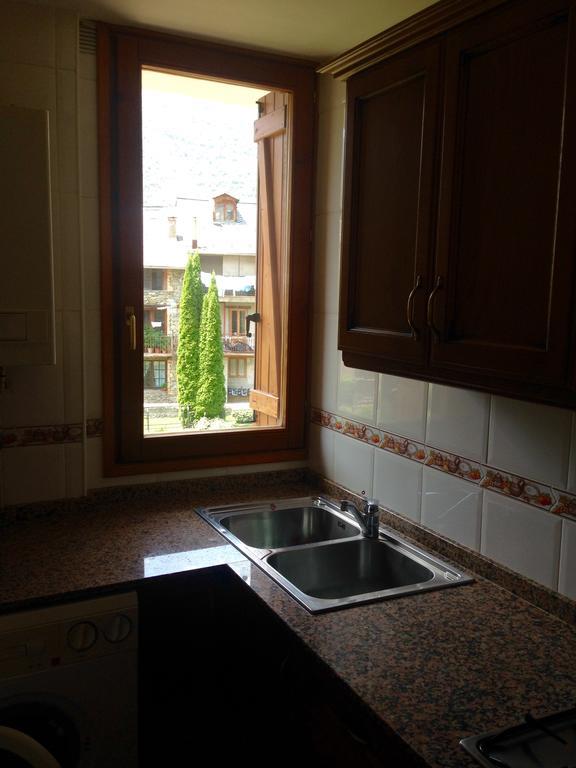 Vora Riu Apartment Esterri D'Aneu Bagian luar foto