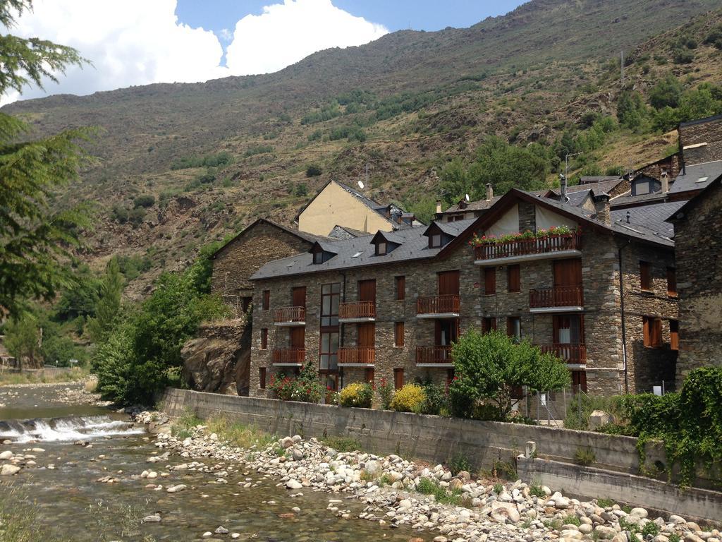 Vora Riu Apartment Esterri D'Aneu Bagian luar foto