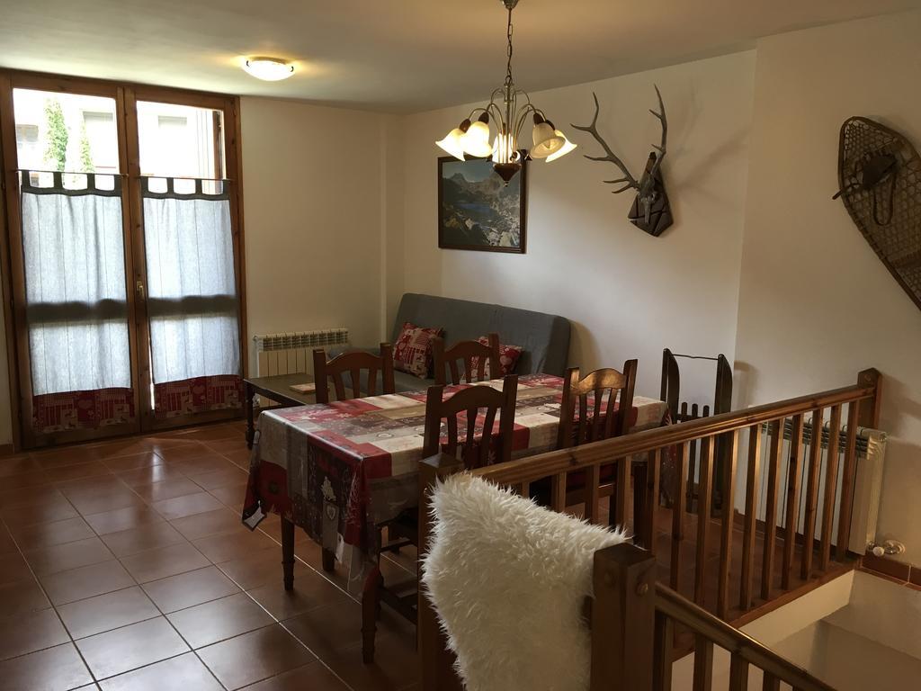 Vora Riu Apartment Esterri D'Aneu Bagian luar foto